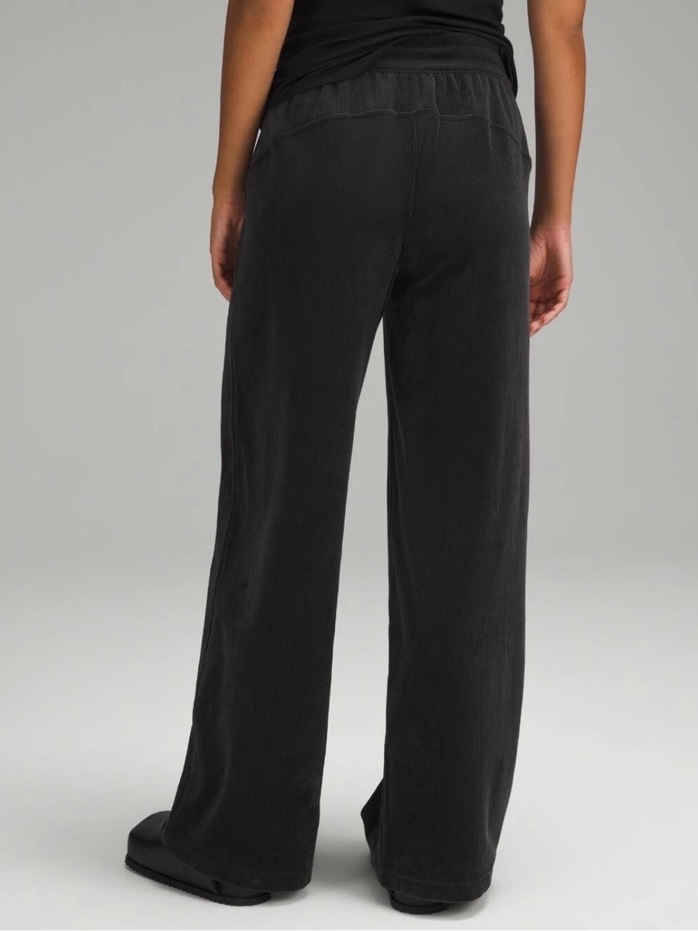 Lululemon Scuba Mid-Rise Wide-Leg Pant Velvet Cord black sz 8 - Picture 2 of 6